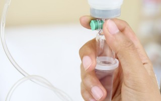 眼镜需要怎么护理液，眼镜需要怎么护理液才能用